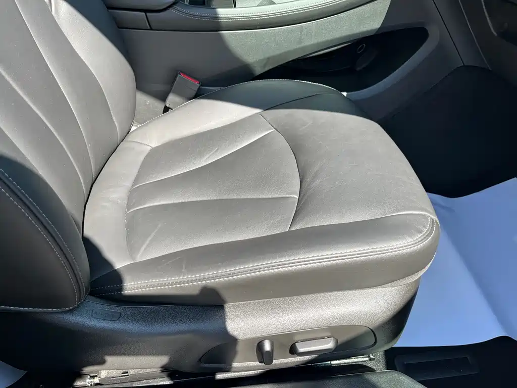 Buick LaCrosse — миниатюра 23