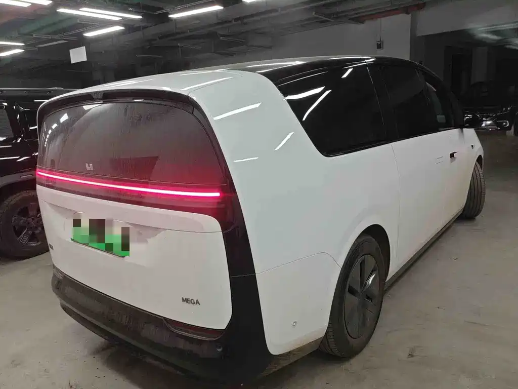 Li Auto Li MEGA — миниатюра 3