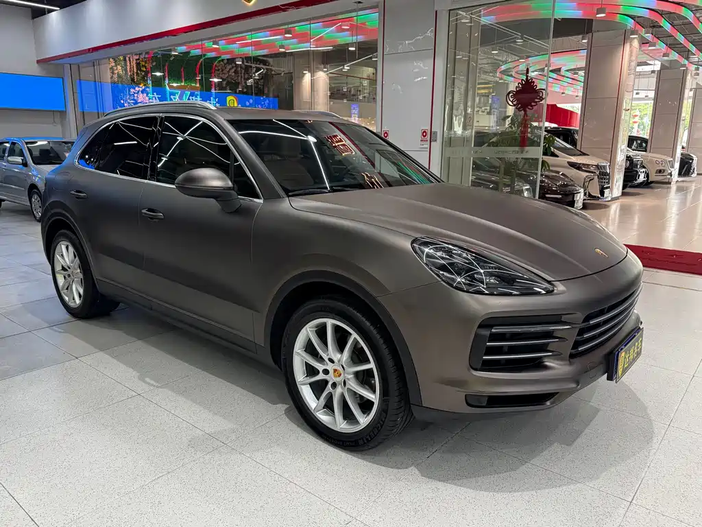 Porsche Cayenne — миниатюра 4