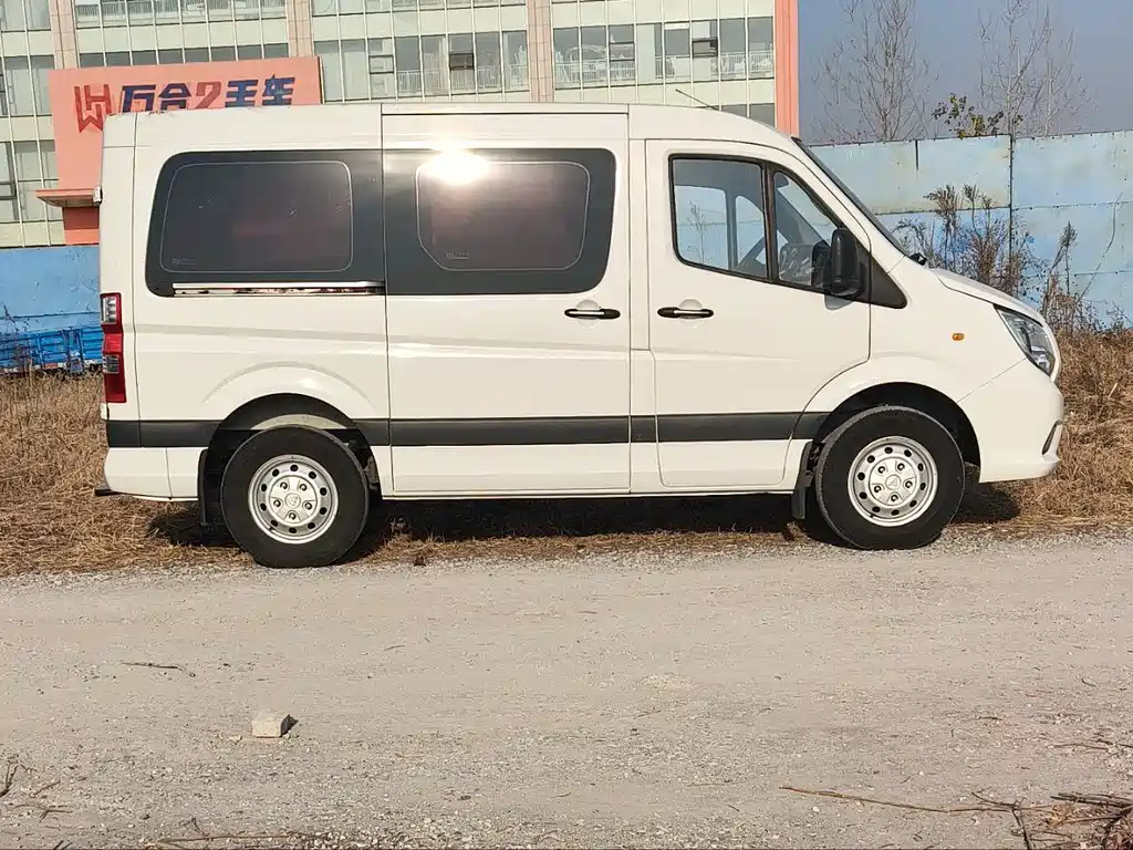 FOTON TUANO