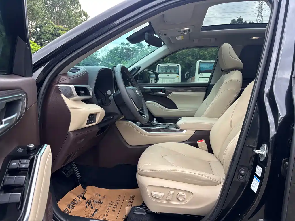 Toyota Highlander — миниатюра 4