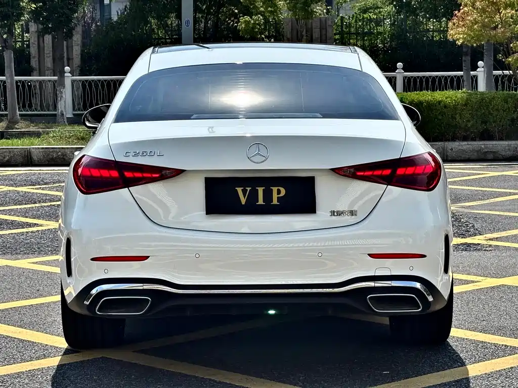 Mercedes-Benz C-Class — миниатюра 6