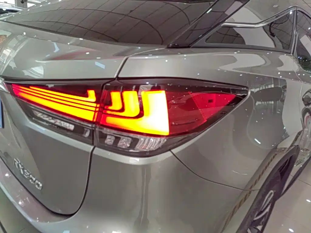 Lexus RX — миниатюра 8