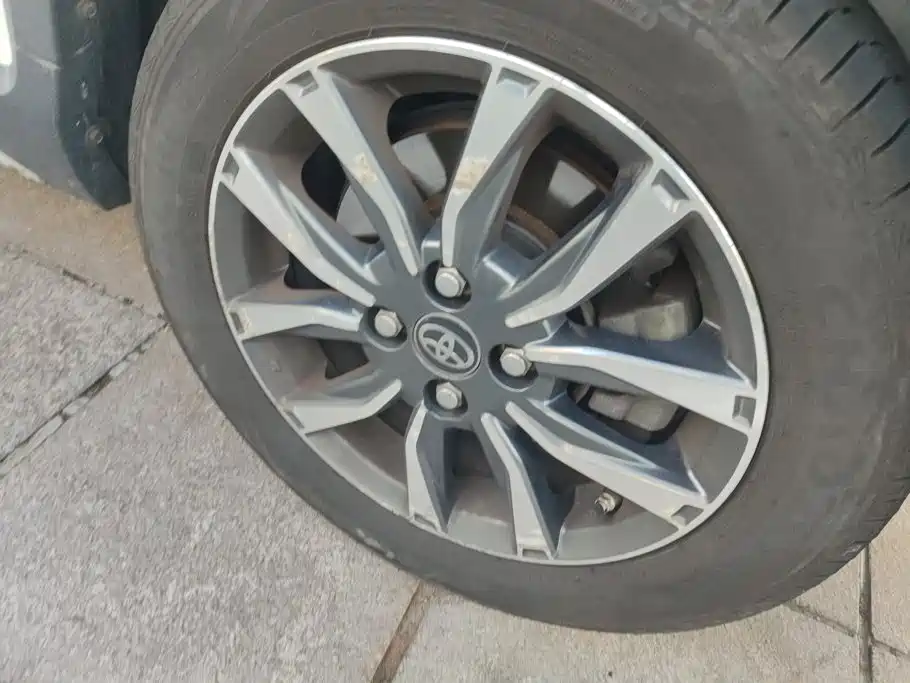 Toyota Yaris L — миниатюра 6