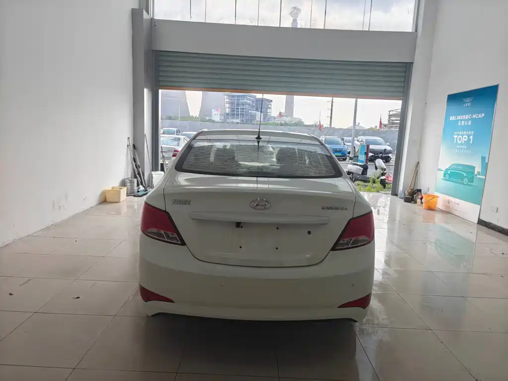 Hyundai Verna — миниатюра 14