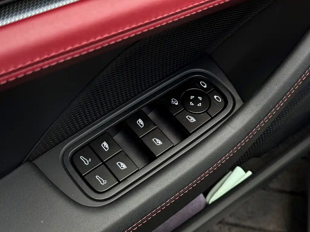 Porsche Panamera — миниатюра 23