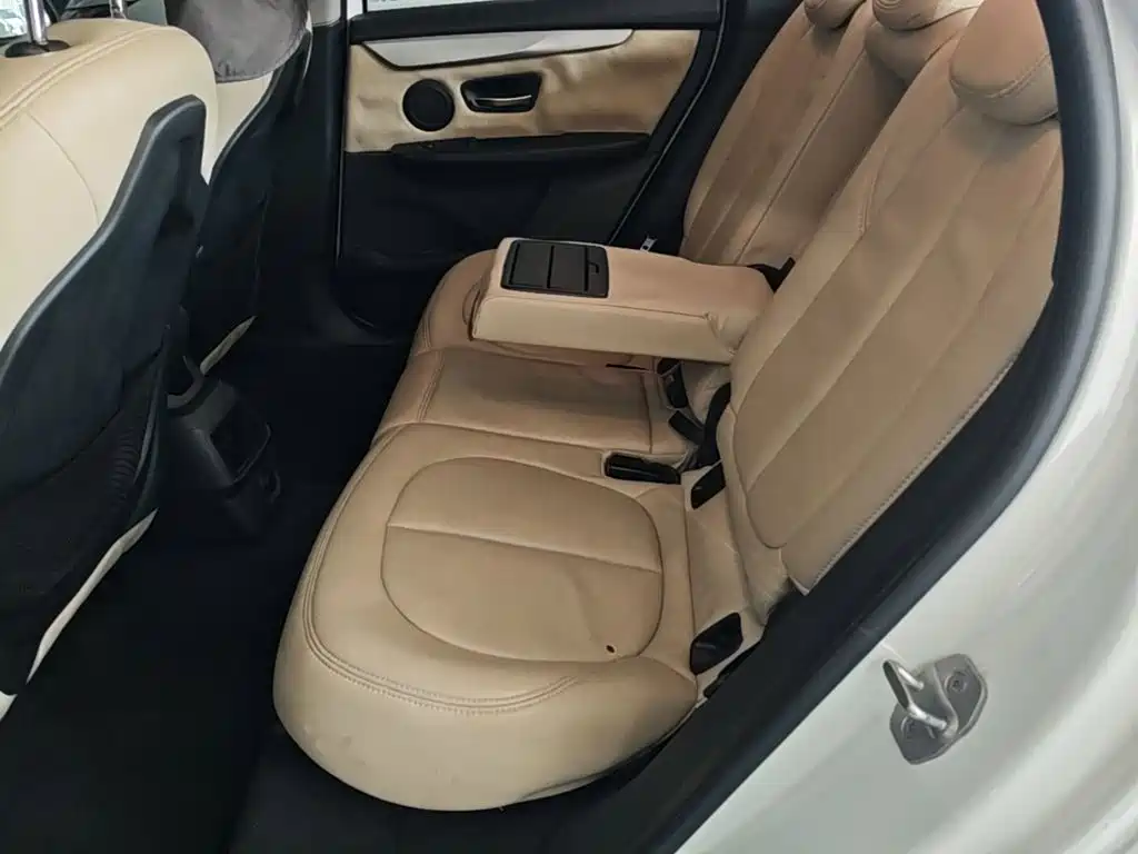 BMW 2 Series Active Tourer — миниатюра 17