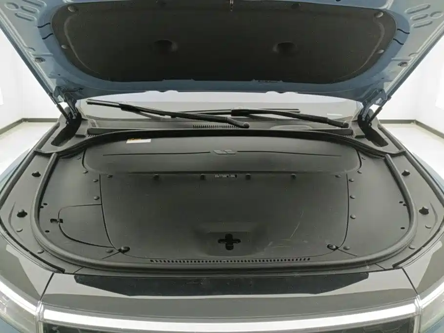 Li Auto Li ONE — миниатюра 10