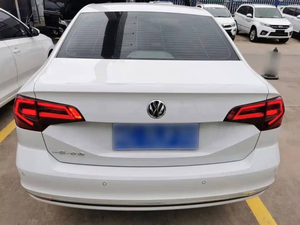 Volkswagen Bora — миниатюра 6