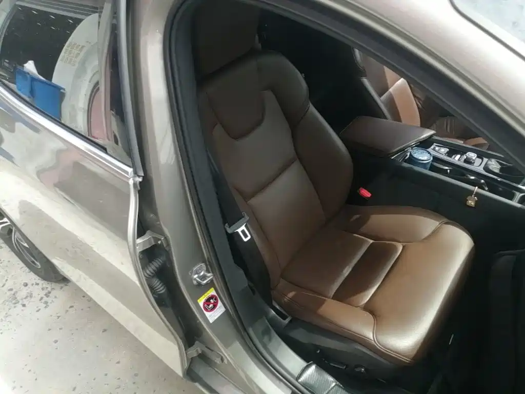 Volvo S60 — миниатюра 25
