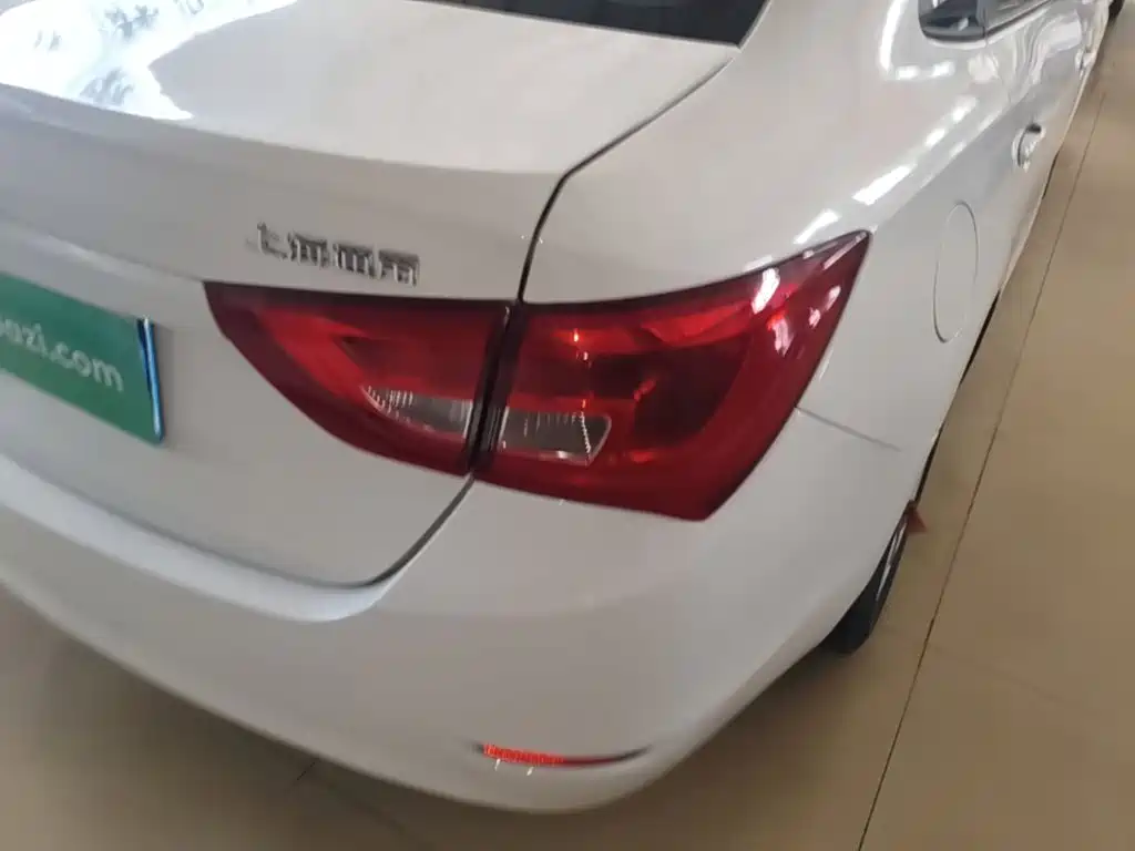 Buick Excelle — миниатюра 8