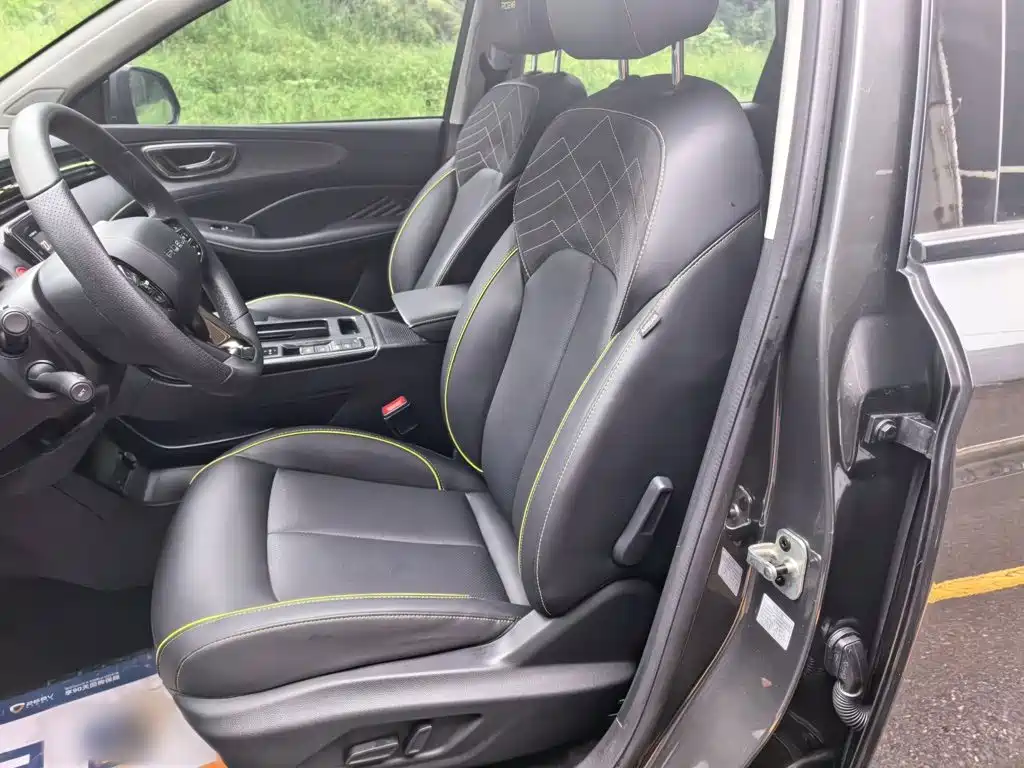 Roewe RX5 — миниатюра 8