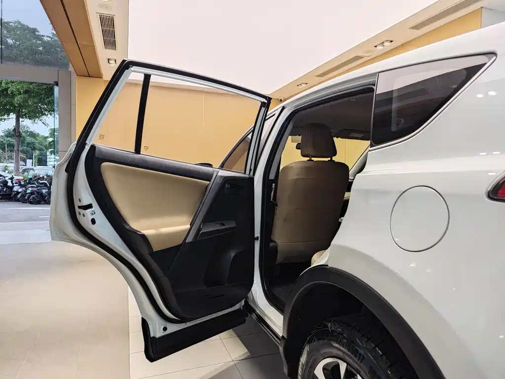 Toyota RAV4 — фотографии объявления, Фото 20