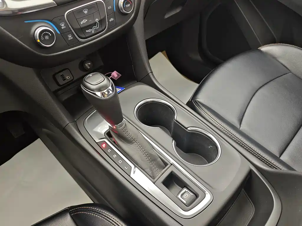 Chevrolet Equinox — миниатюра 23