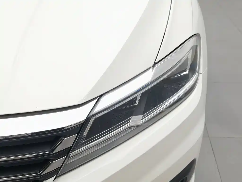 Volkswagen Lavida — миниатюра 7