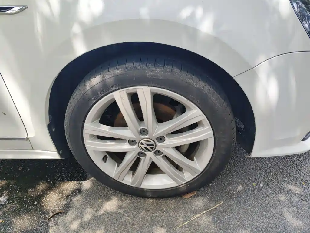 Volkswagen Sagitar — миниатюра 24