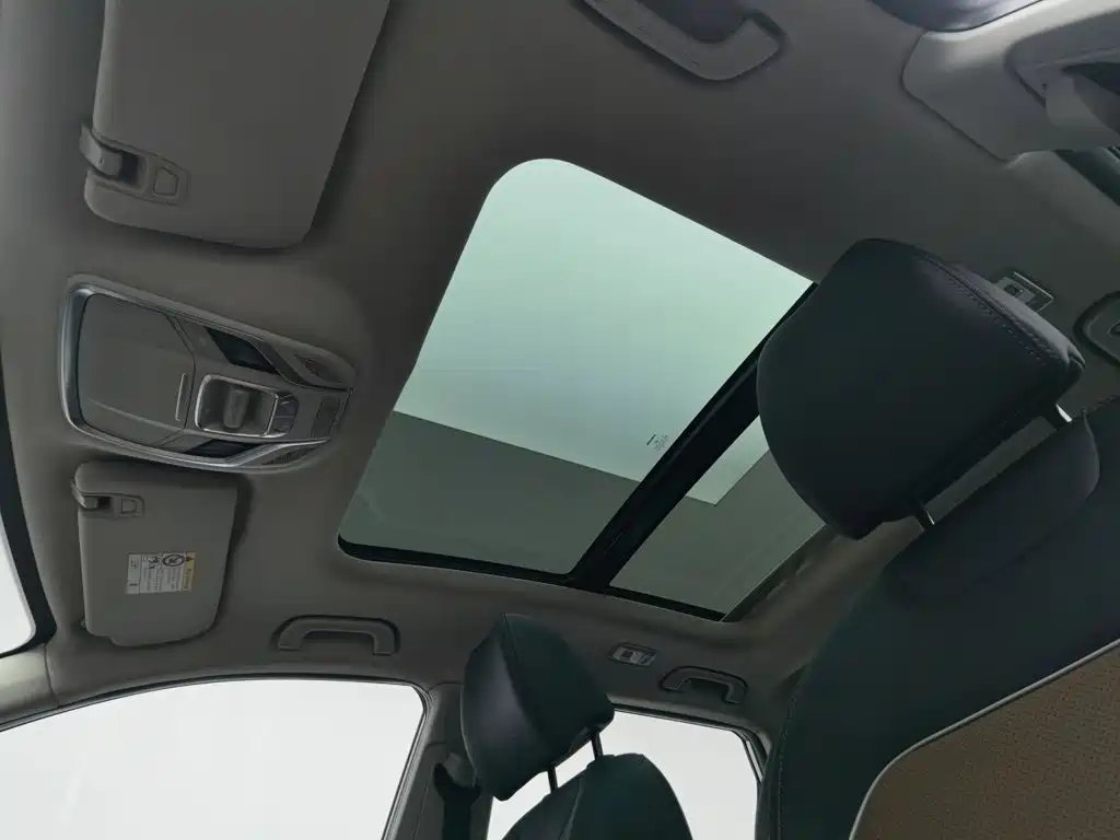 Geely Binyue — миниатюра 14