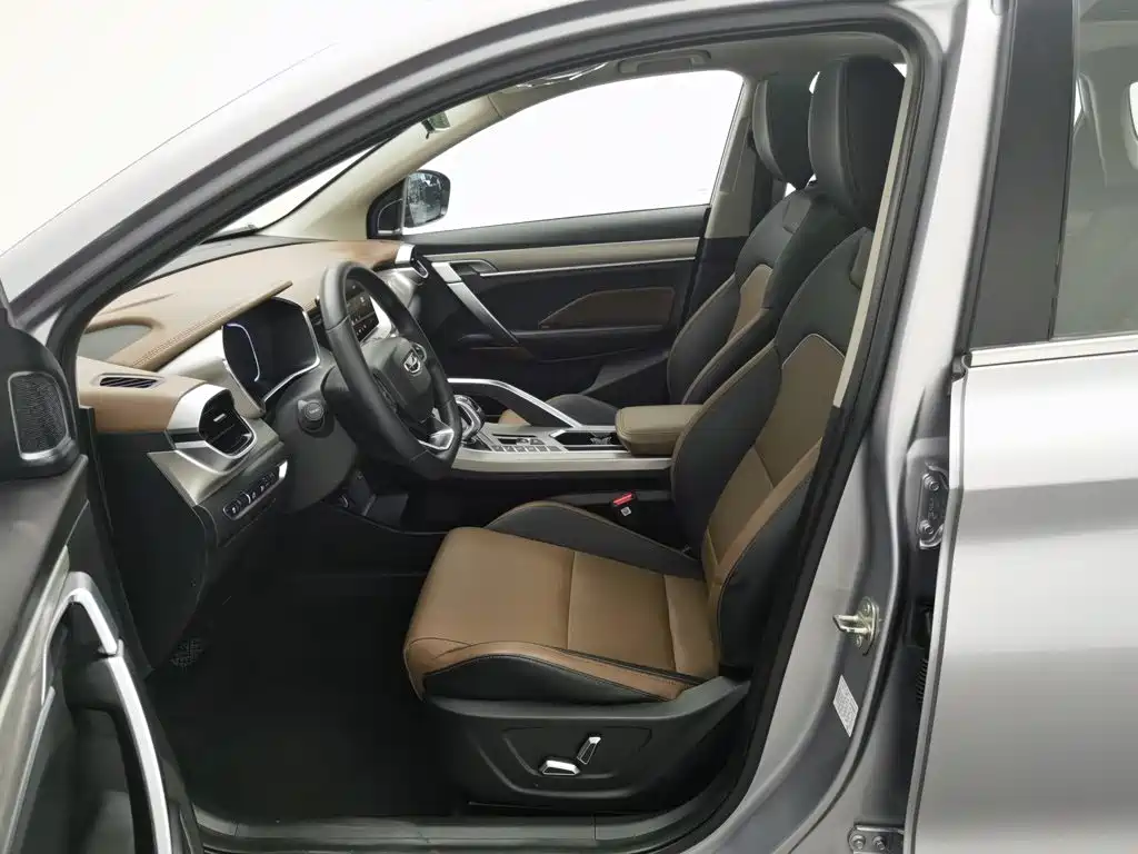 Geely Binyue — миниатюра 10