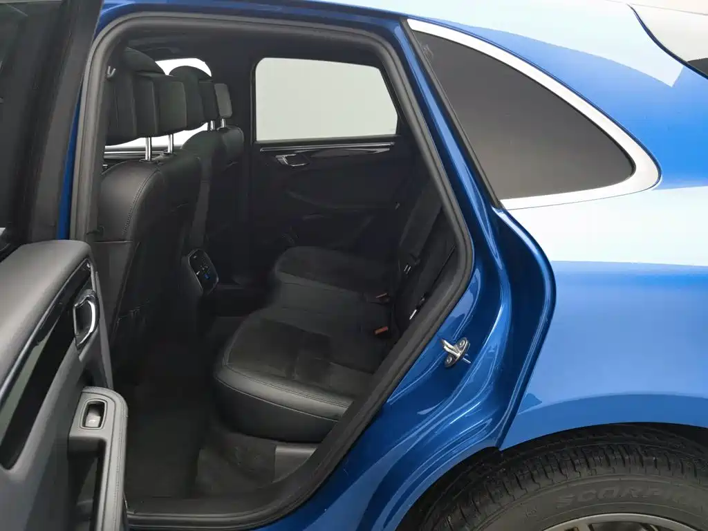 Porsche Macan — миниатюра 15