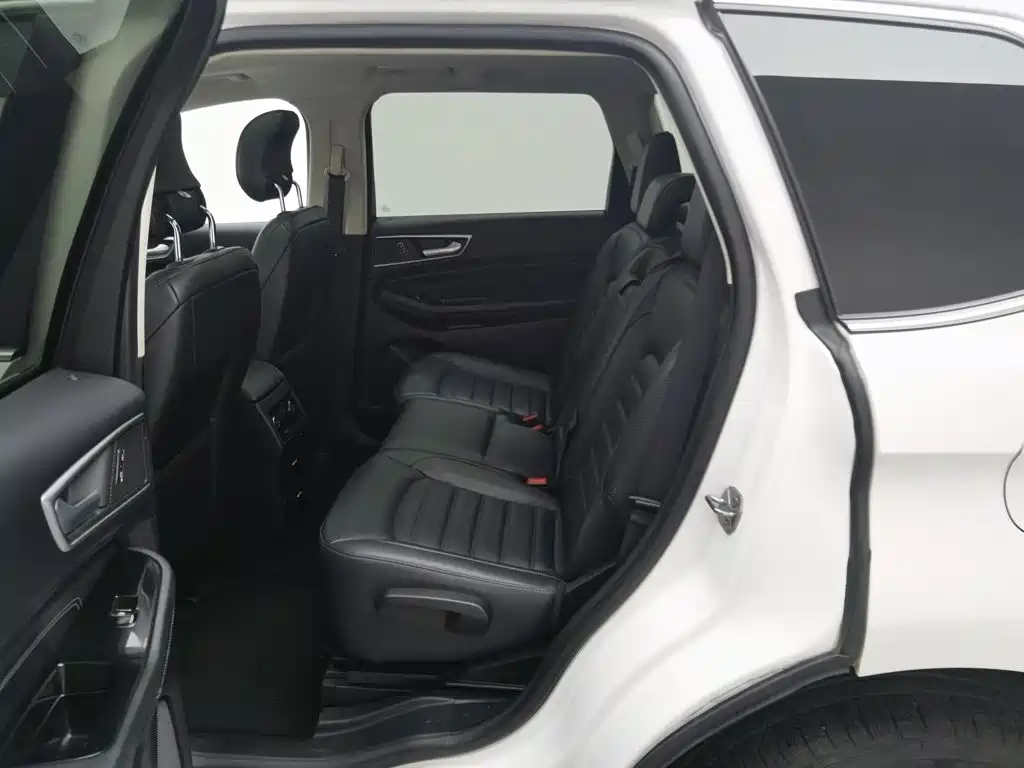 Ford Edge — миниатюра 15