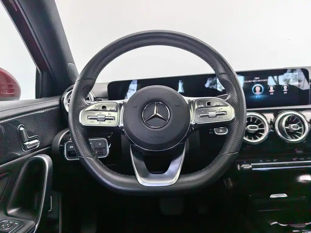 Mercedes-Benz A-Class — миниатюра 11