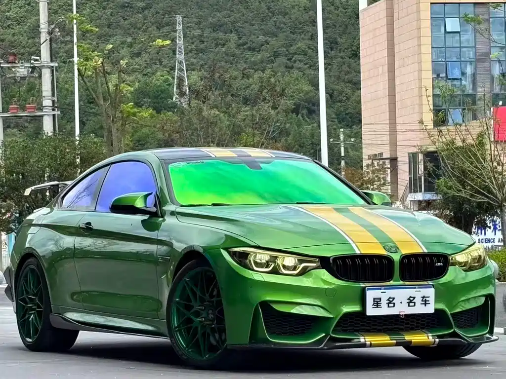 BMW  M4