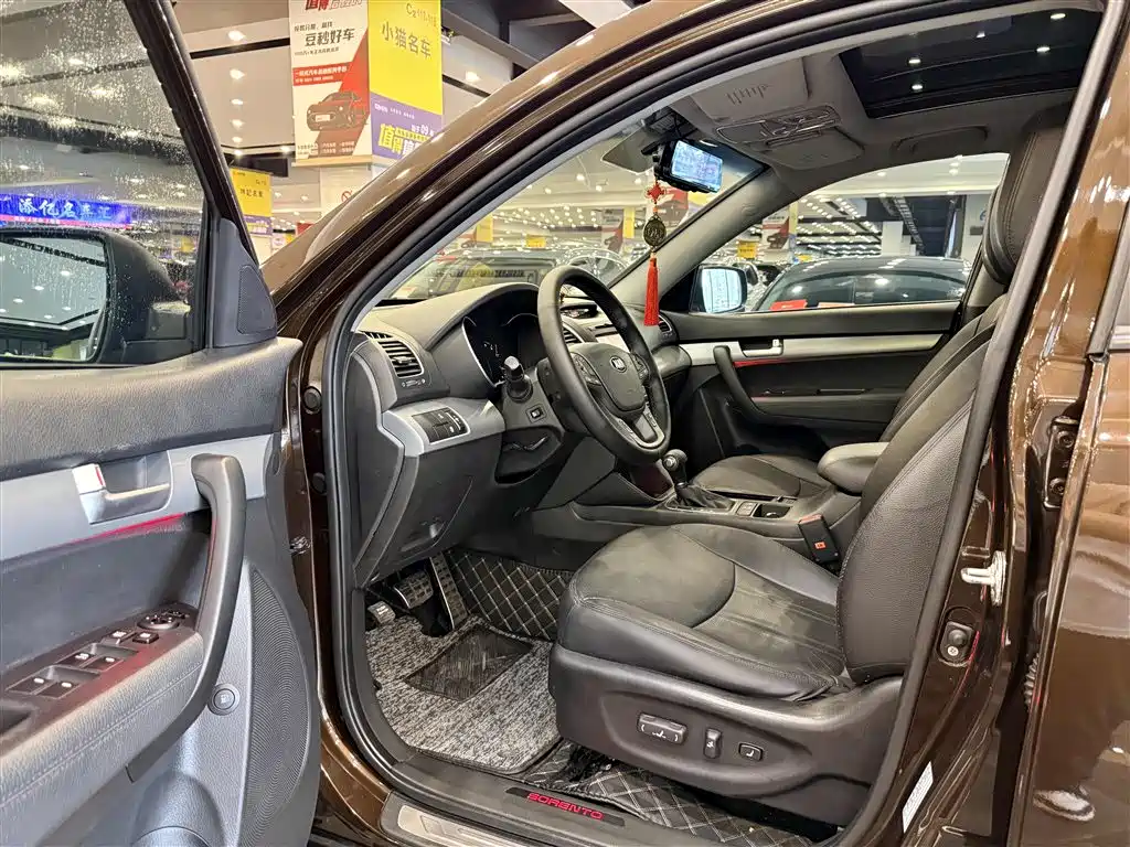 Kia Sorento — миниатюра 4
