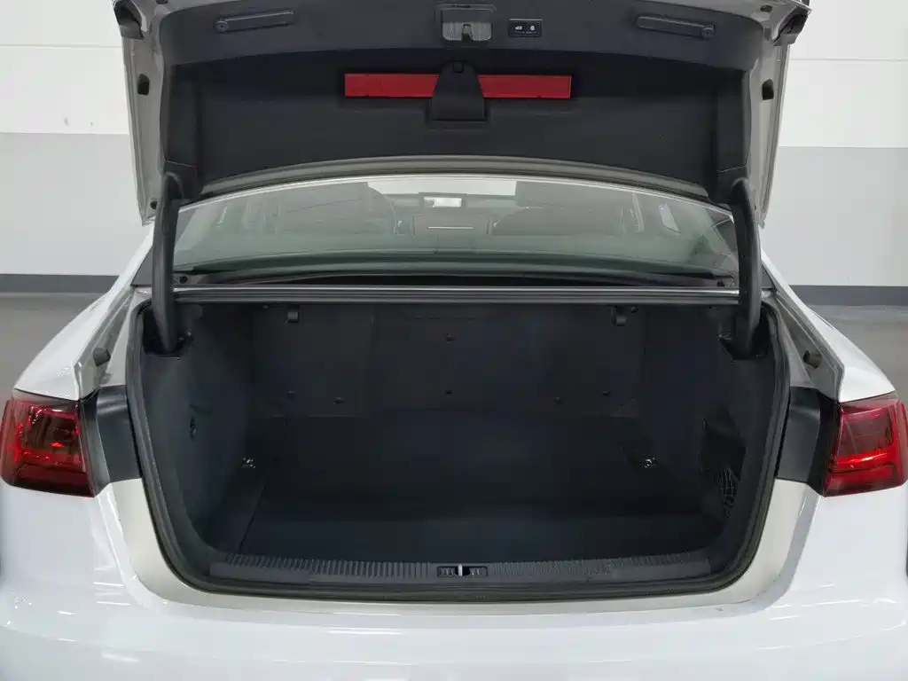 Audi A6L — миниатюра 16