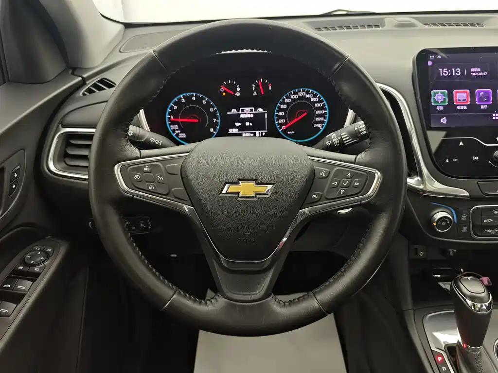 Chevrolet Equinox — миниатюра 25
