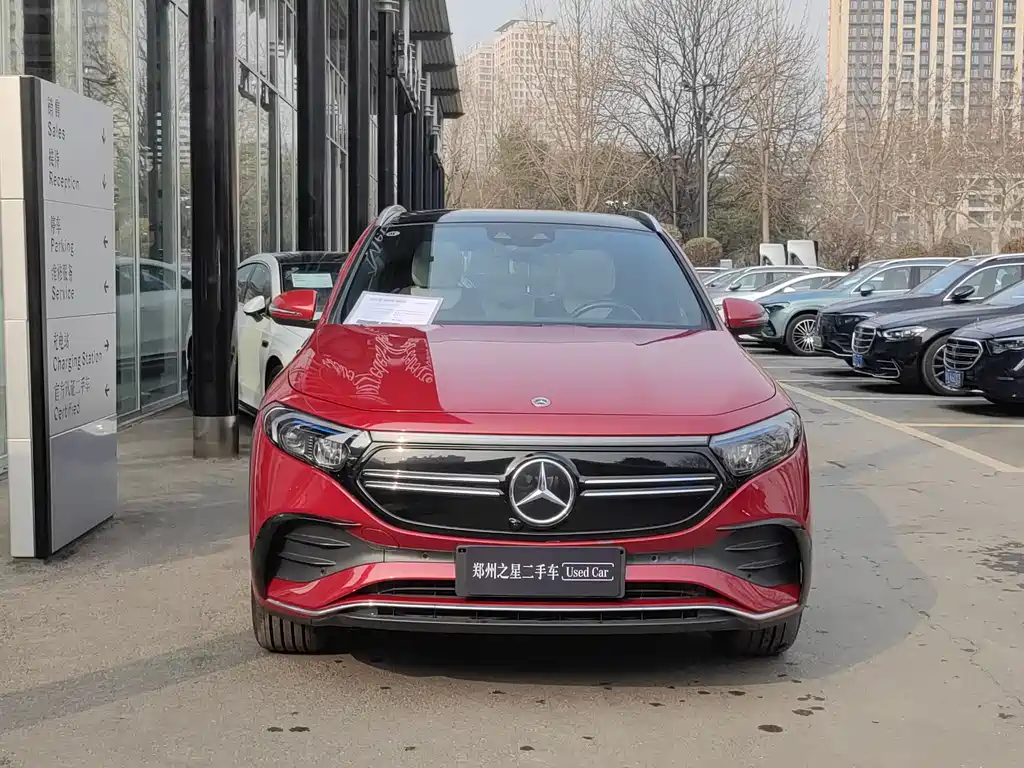 MERCEDES-BENZ EQA