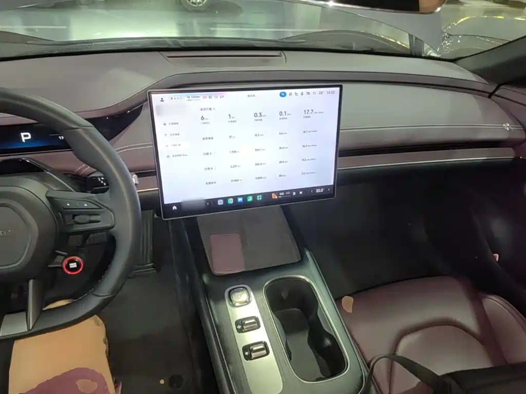 Xiaomi SU7 — миниатюра 10