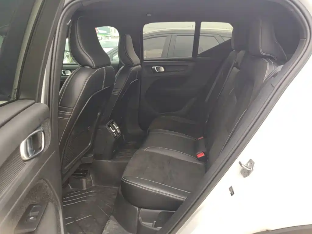 Volvo XC40 NEV — миниатюра 17
