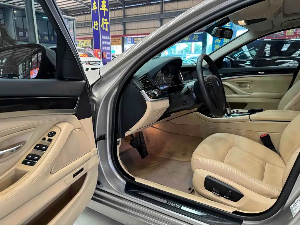 BMW 5 Series — миниатюра 5