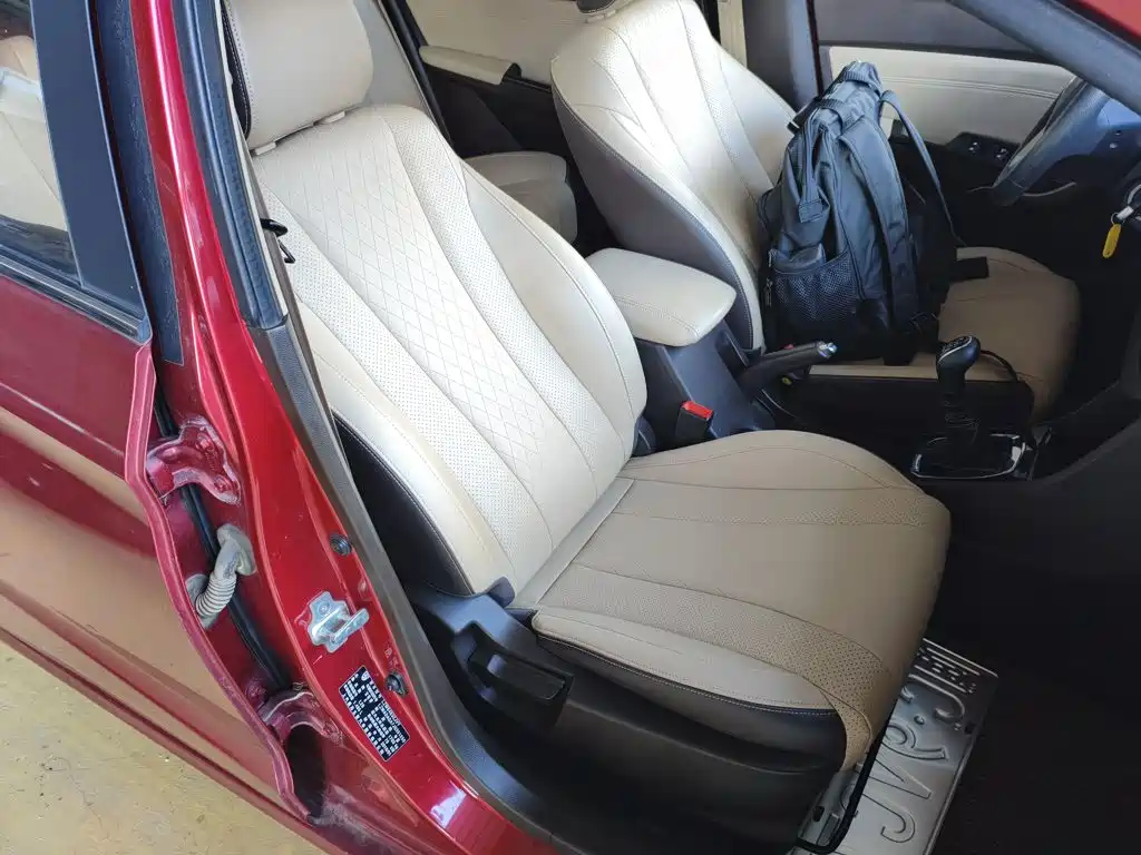 Baojun 310W — миниатюра 25