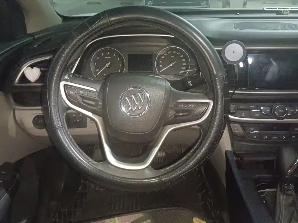 Buick Excelle — миниатюра 11