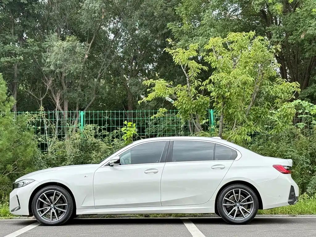 BMW 3 Series — миниатюра 4