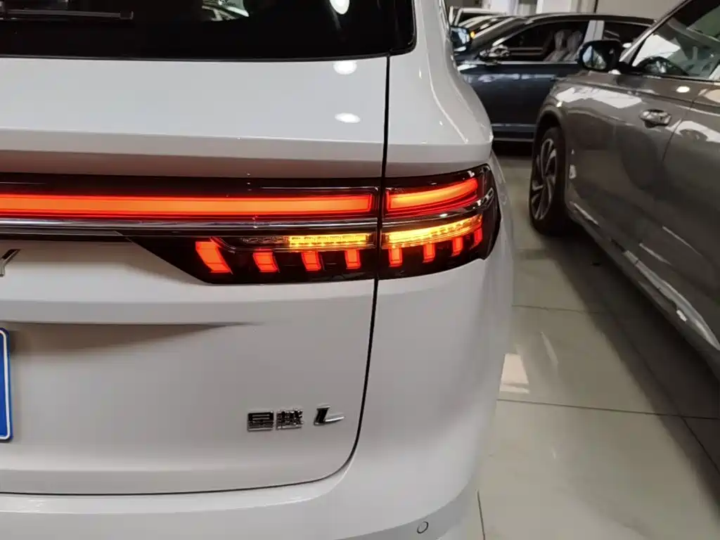 Geely Xingyue L — миниатюра 8