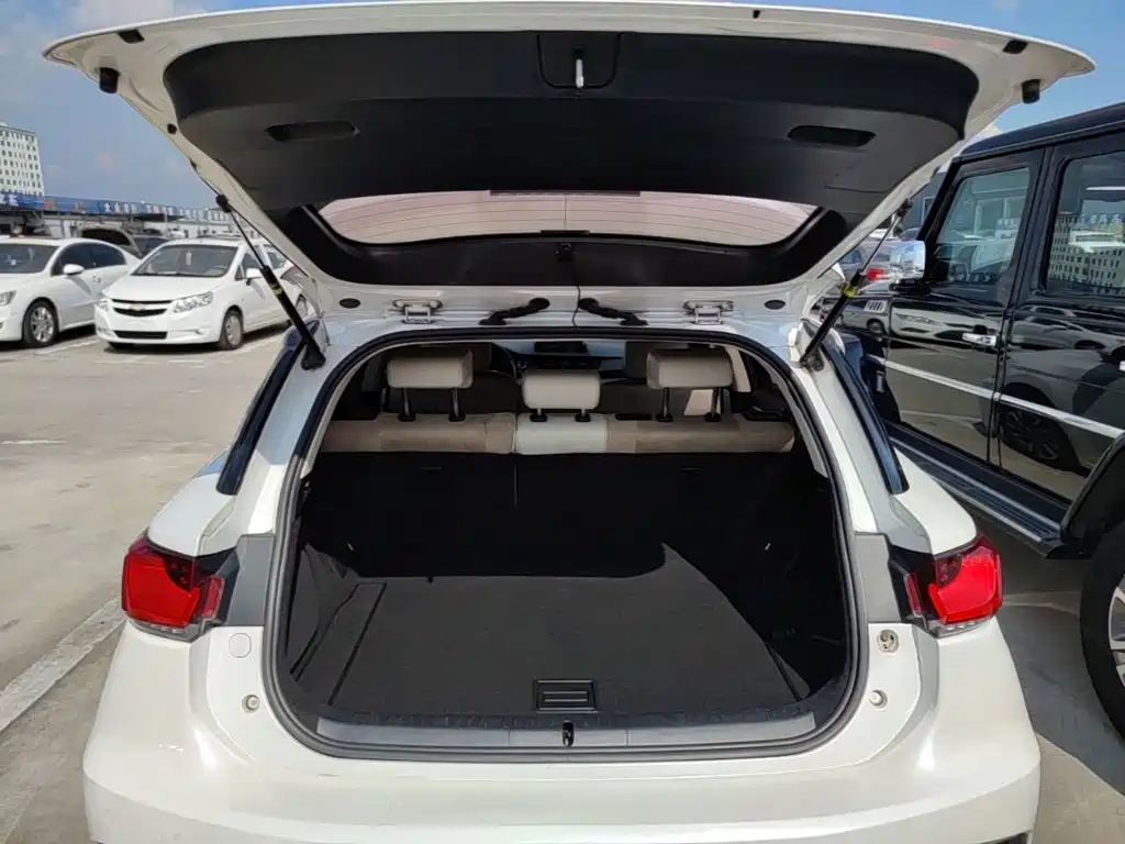 Lexus CT — миниатюра 19