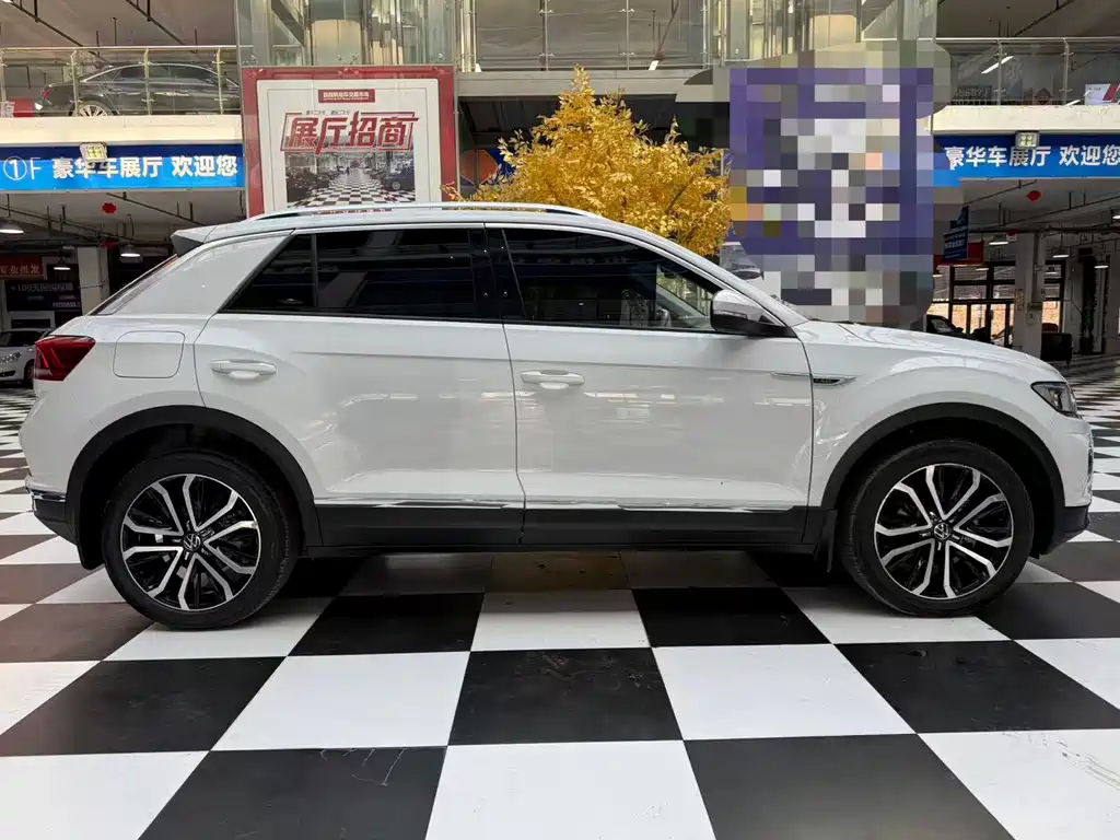Volkswagen T-Roc — миниатюра 8
