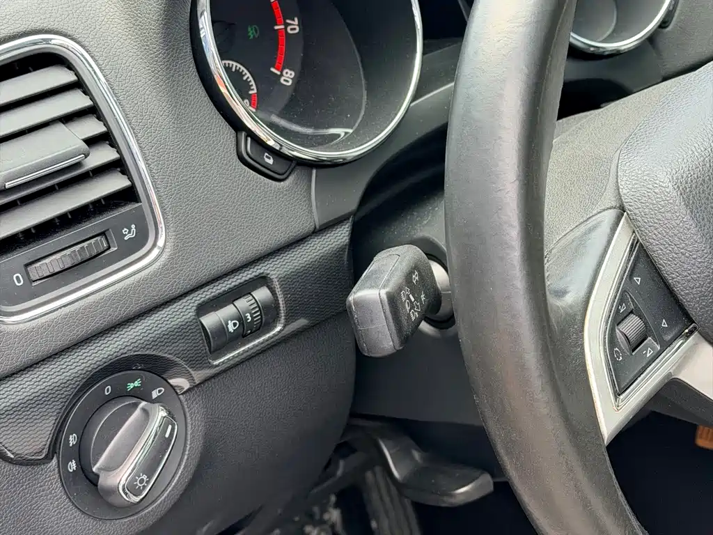 Skoda Yeti — миниатюра 18