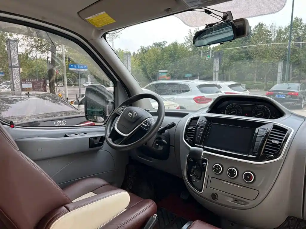 MAXUS V80 — миниатюра 5