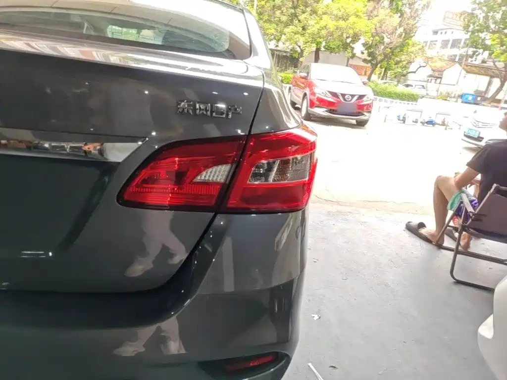 Nissan Sylphy — миниатюра 8