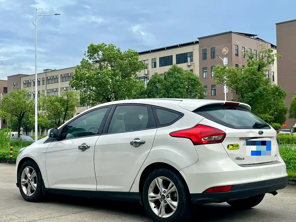 Ford Focus — миниатюра 7