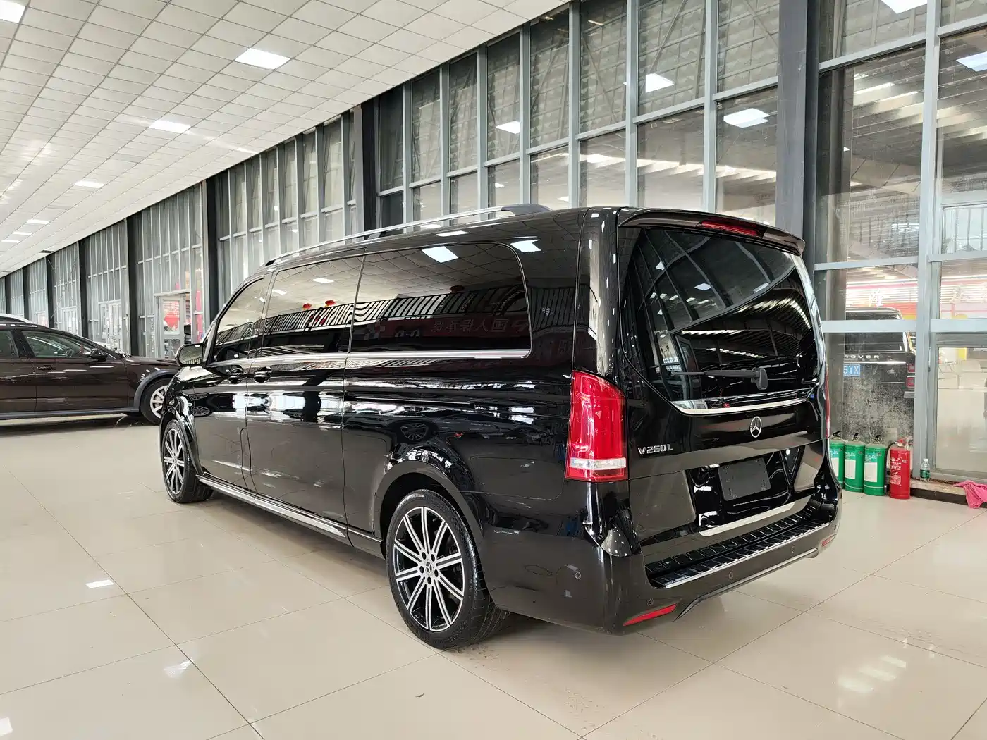 Mercedes-Benz V-Class