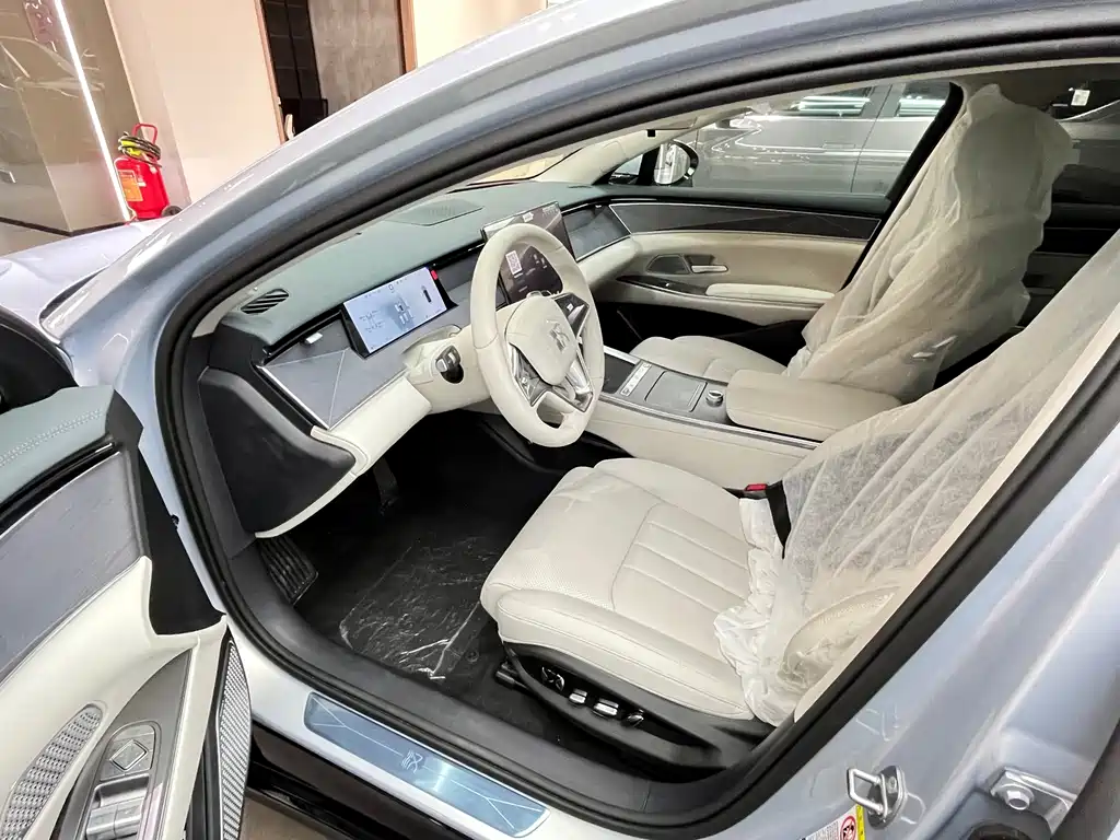 BYD Хань Ли — миниатюра 4