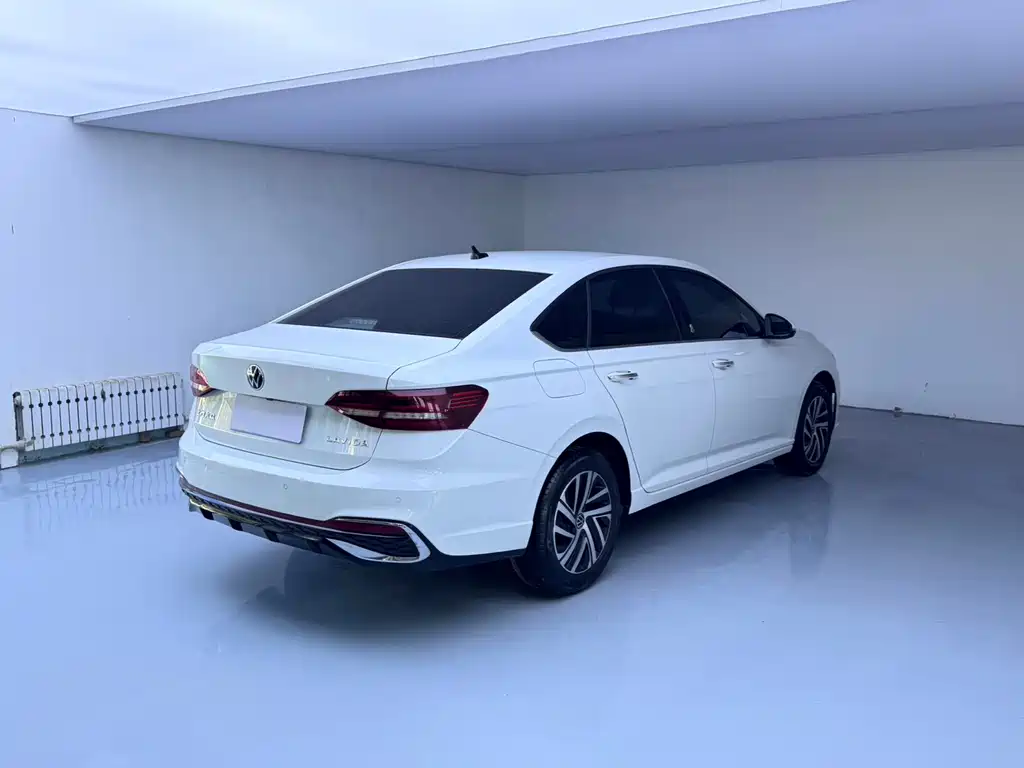 Volkswagen Lavida — миниатюра 6