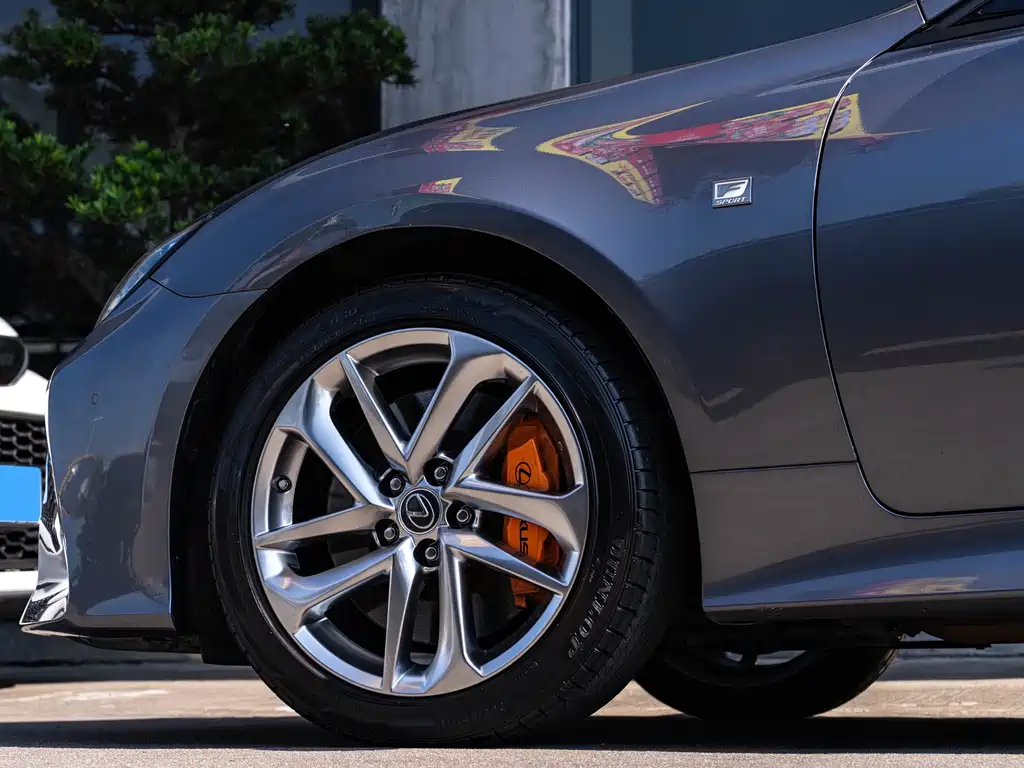 Lexus RC — миниатюра 8