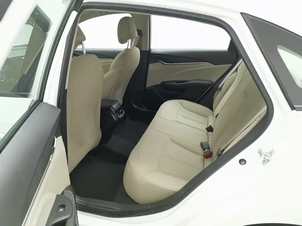 Buick Excelle — миниатюра 15