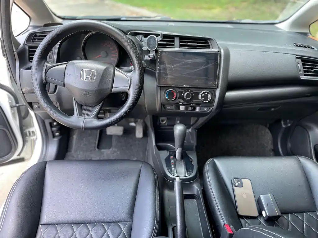 Honda Fit — миниатюра 7