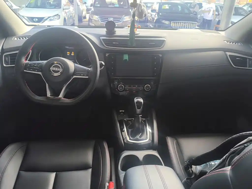 Nissan Qashqai — миниатюра 10